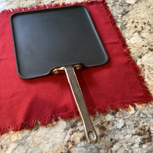 Calphalon Hard-anodized Griddle 11” - Picture 1 of 5